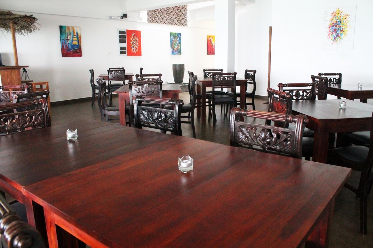 Coral Seas Beach Hikkaduwa Exterior photo