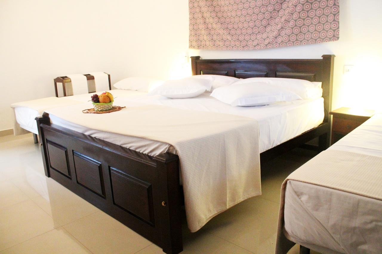 Coral Seas Beach Hikkaduwa Exterior photo