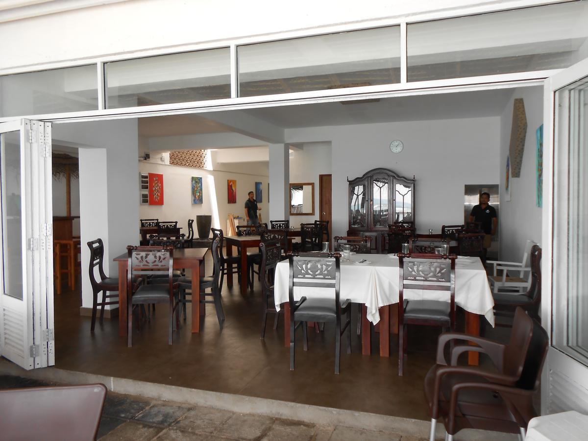 Coral Seas Beach Hikkaduwa Exterior photo