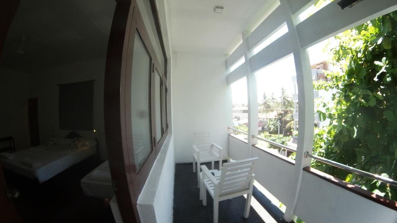 Coral Seas Beach Hikkaduwa Exterior photo